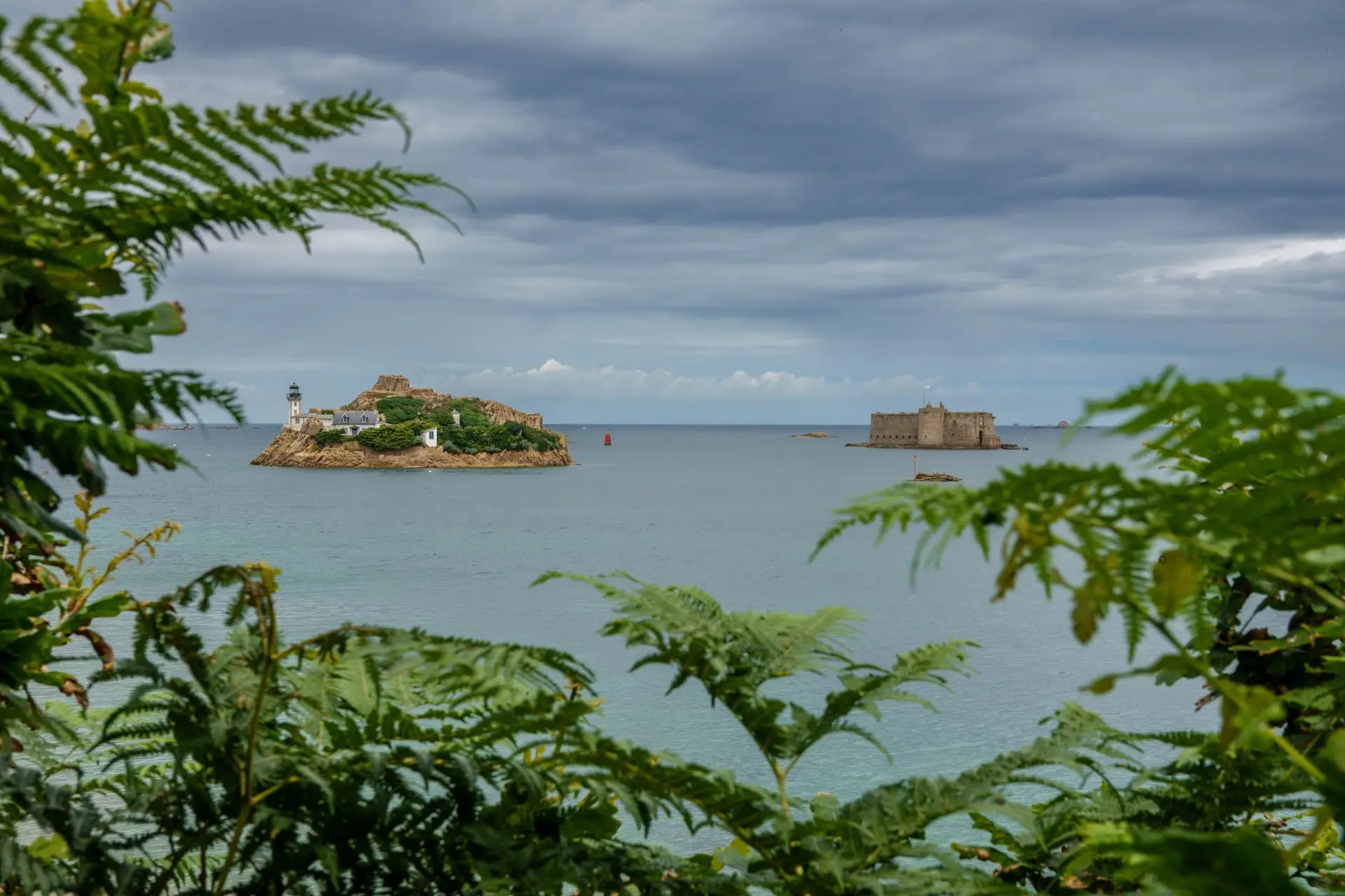 Le chateau du Taureau et l'Ile Louet