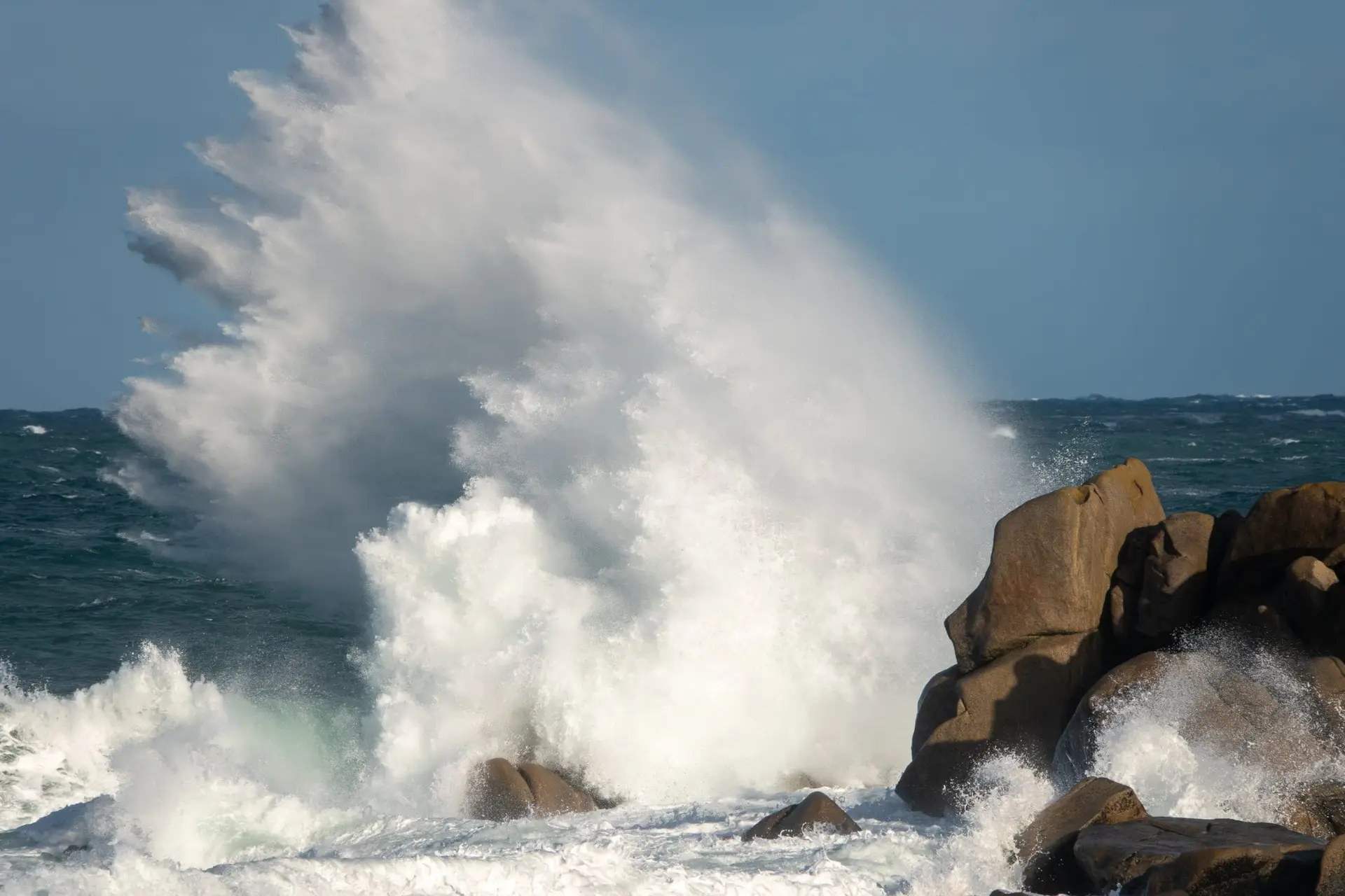 Eclatement de la vague